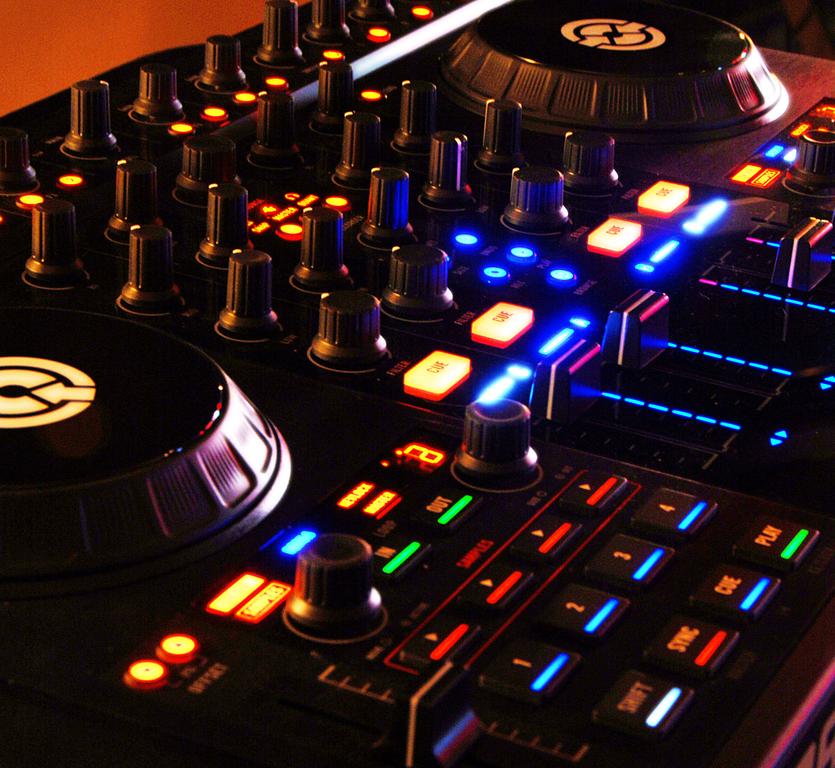 DJ Table from Deep Productions Recording Studio in Tampa, FL 33617